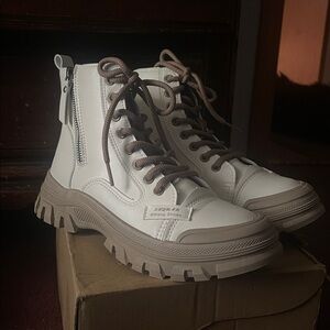 Amazon Women's Lace Up Boots - White and Gray